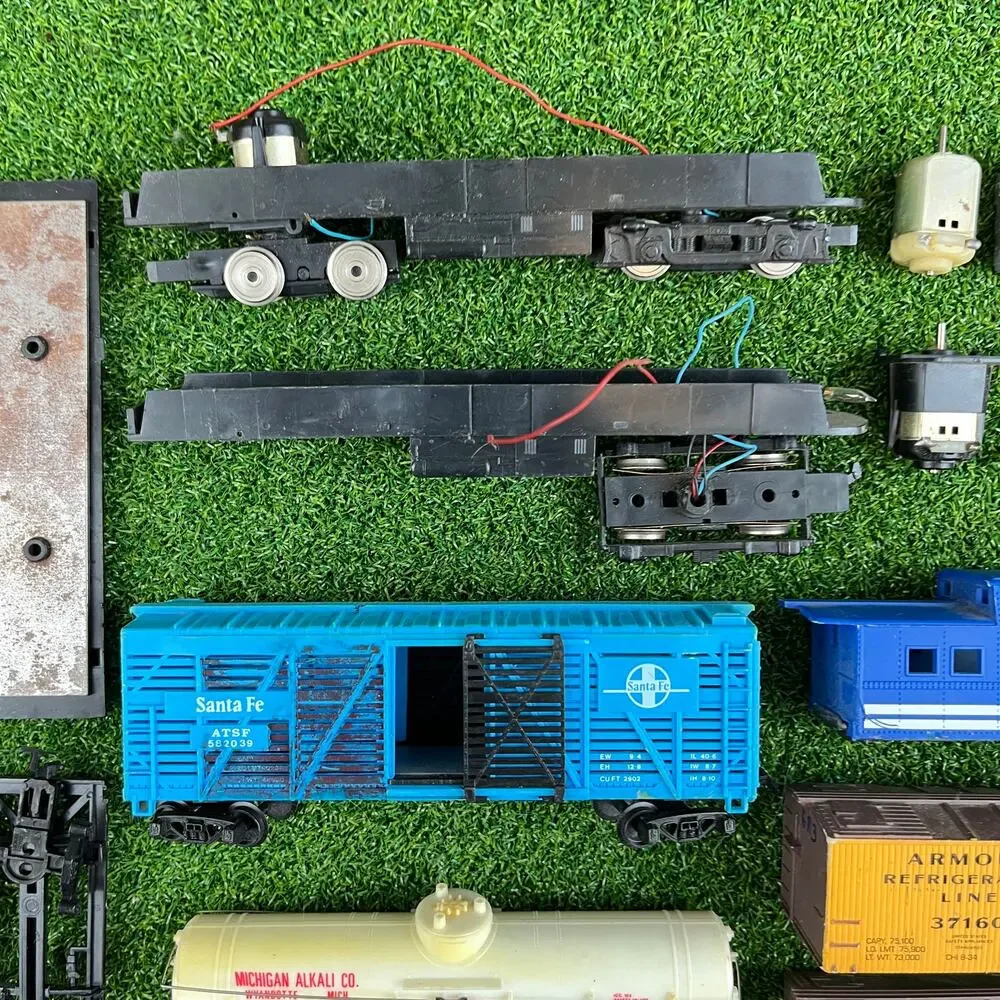 Vintage Lot HO Scale Model Train Parts Set